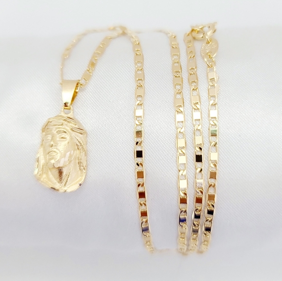 18K Gold Plated small Christ face necklace. New - Picture 3 of 7
